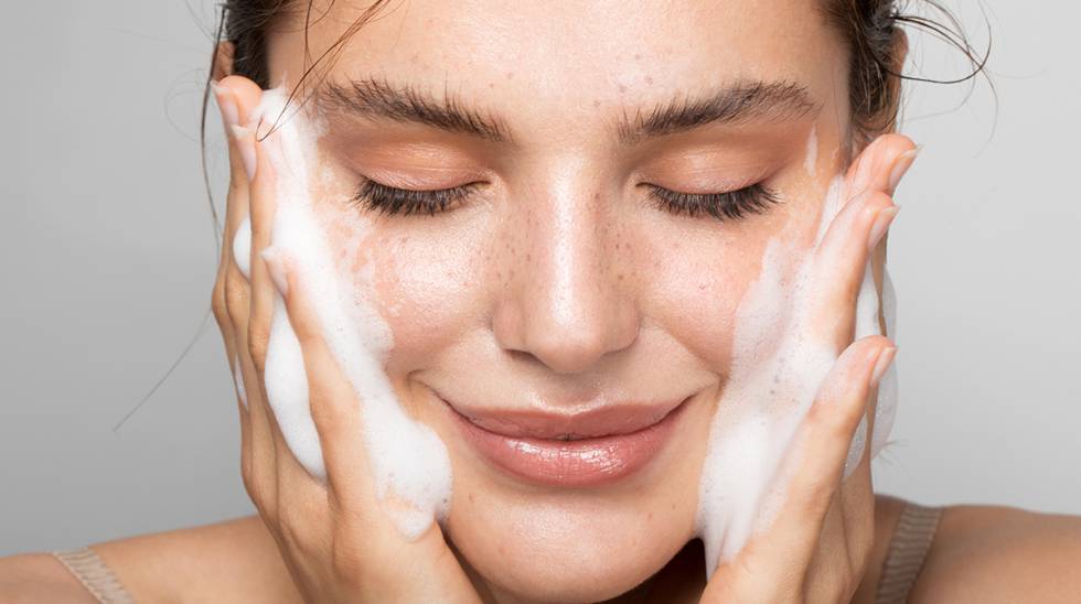 ¿Lo sabes todo sobre la limpieza facial?